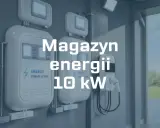 Magazyn energii 10 kW - zobacz, jak długo wystarczy do zasilenia Twojego domu. Dwa białe urządzenia z ekranami i kablem do ładowania.