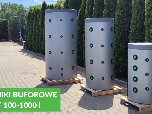 Trzy cylindryczne bufory ciepła DAS. Duży bufor ciepła 1000l na ile wystarczy? Zależy od potrzeb domu.